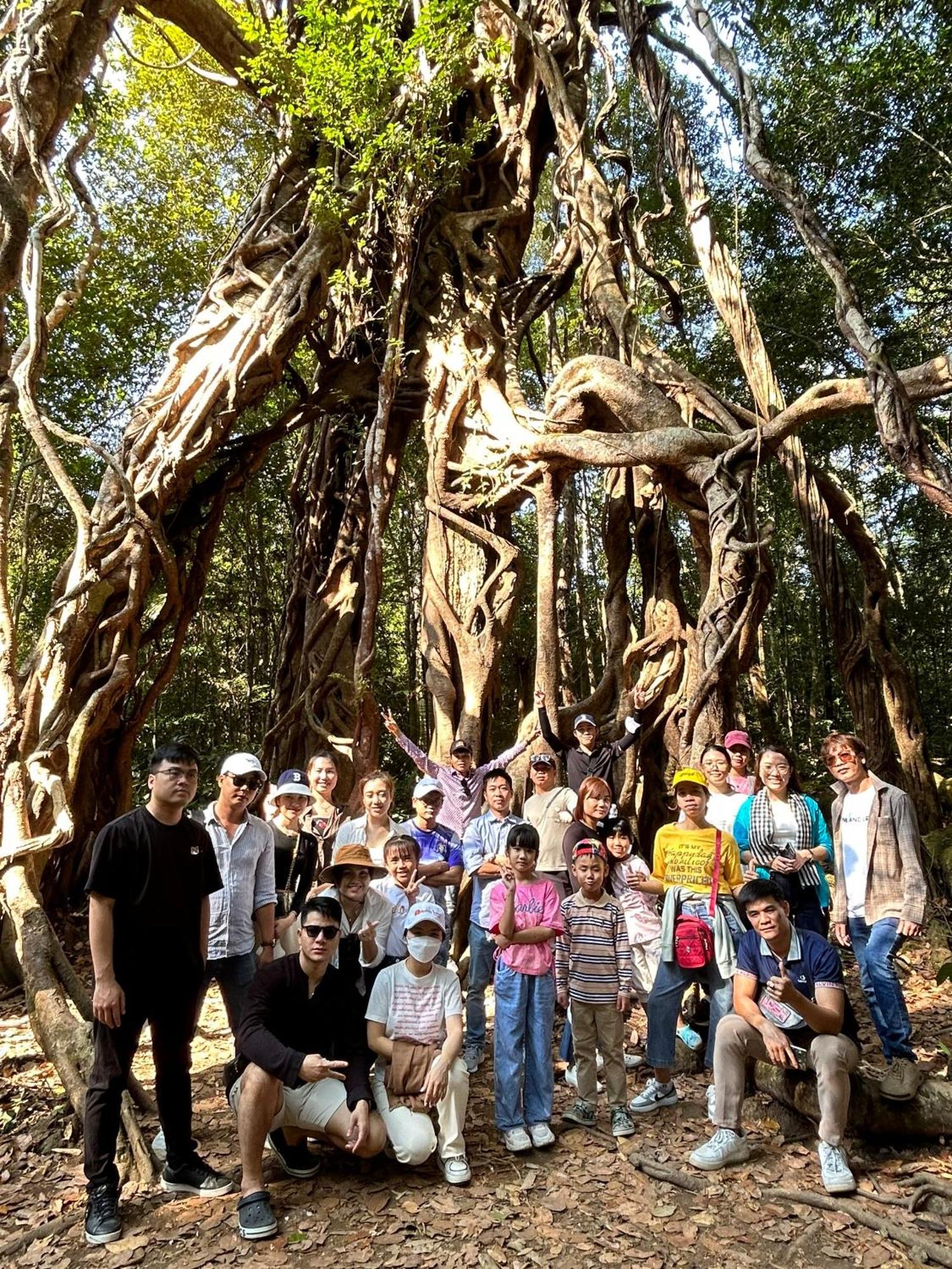 Lava Rock Viet Nam Lodge Anhfly Resort Nam Cat Tien Exteriör bild