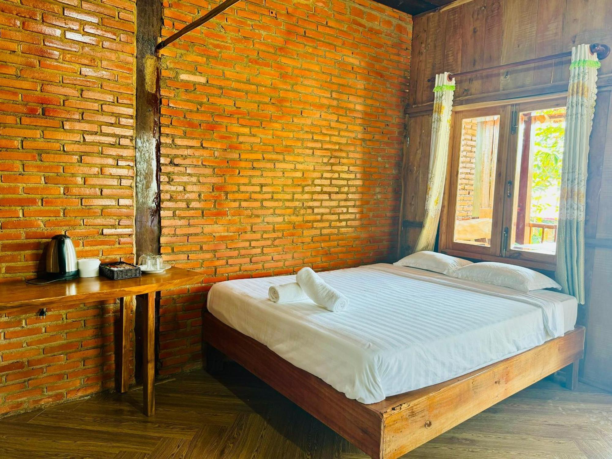 Lava Rock Viet Nam Lodge Anhfly Resort Nam Cat Tien Exteriör bild