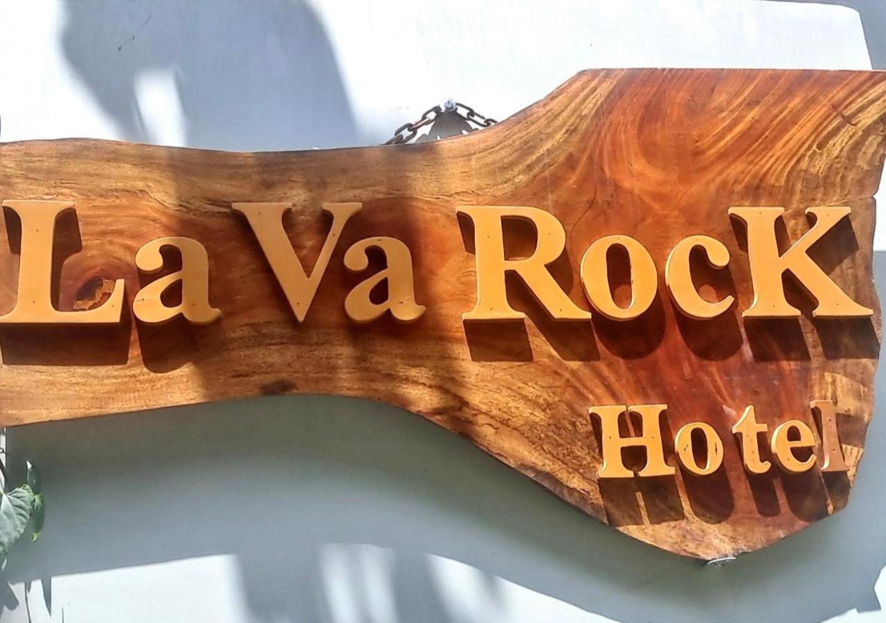 Lava Rock Viet Nam Lodge Anhfly Resort Nam Cat Tien Exteriör bild