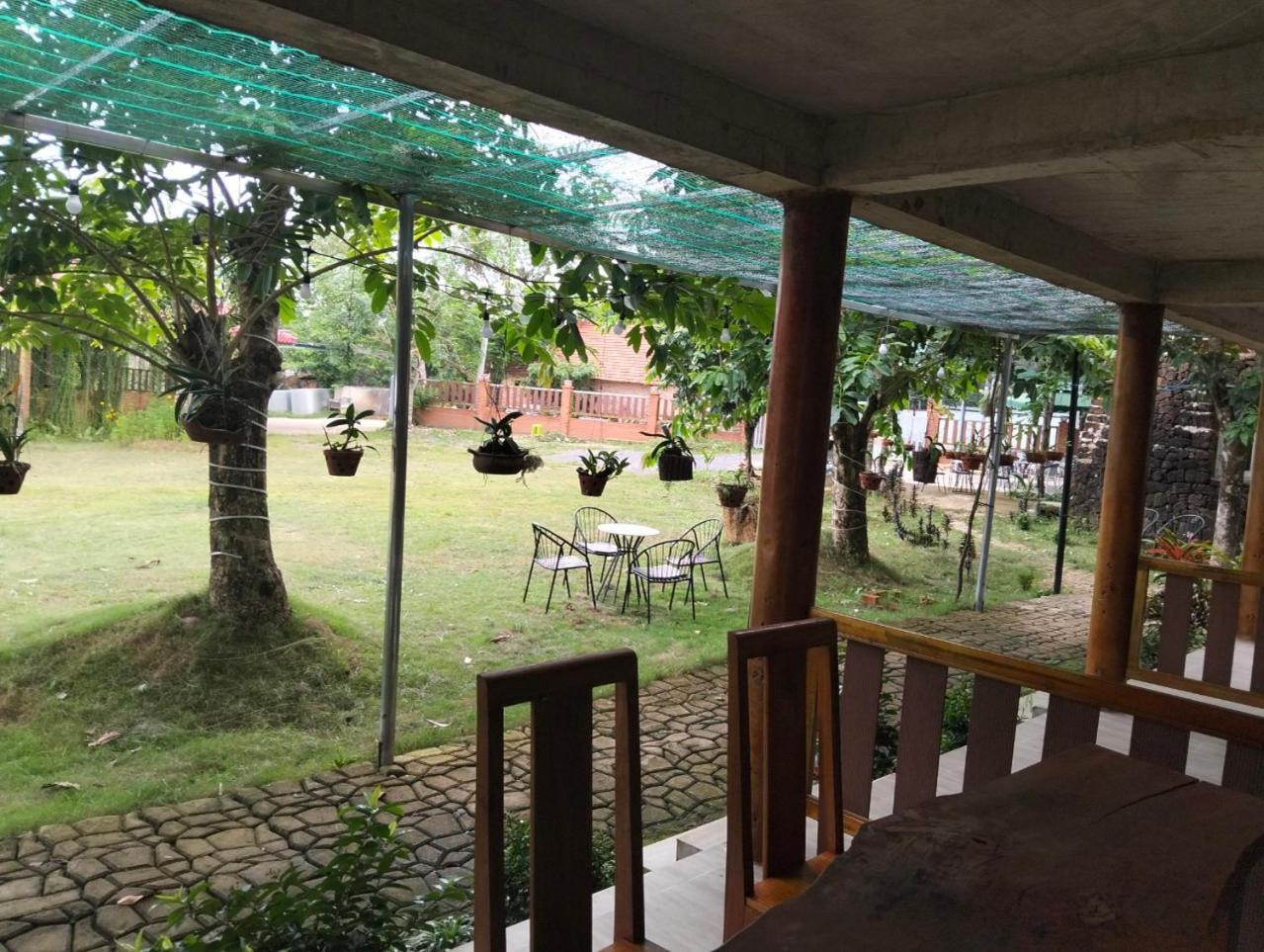 Lava Rock Viet Nam Lodge Anhfly Resort Nam Cat Tien Exteriör bild