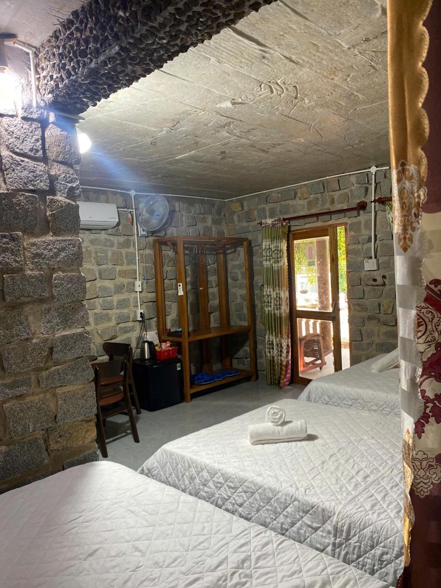 Lava Rock Viet Nam Lodge Anhfly Resort Nam Cat Tien Exteriör bild